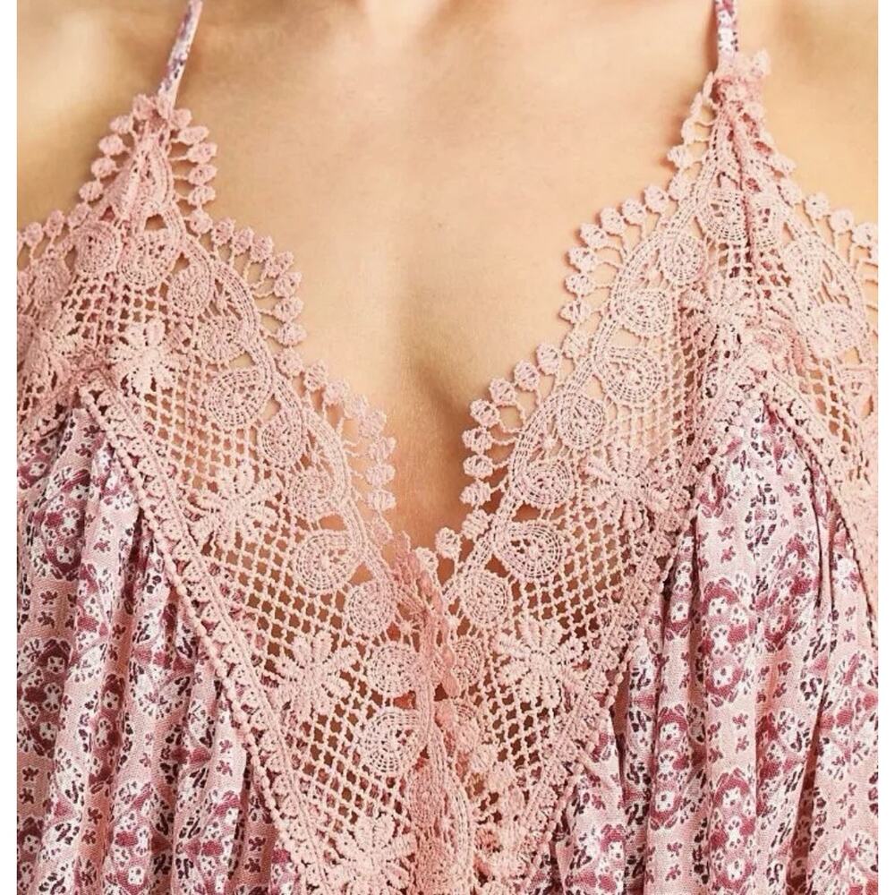 Women’s Daytrip Tank Camo Shirt Blouse Floral Lace from Buckle 
Small - Picture 2 of 7